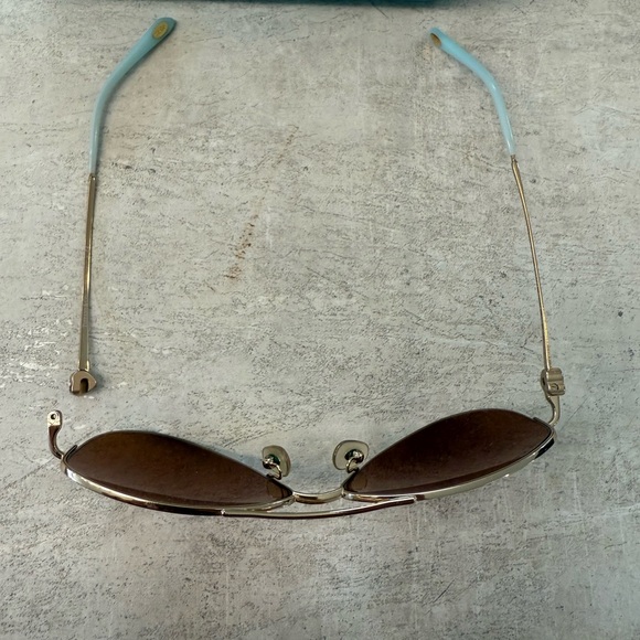 Authentic Tiffany Stylish Gold Aviator Sunglasses - Picture 2 of 4